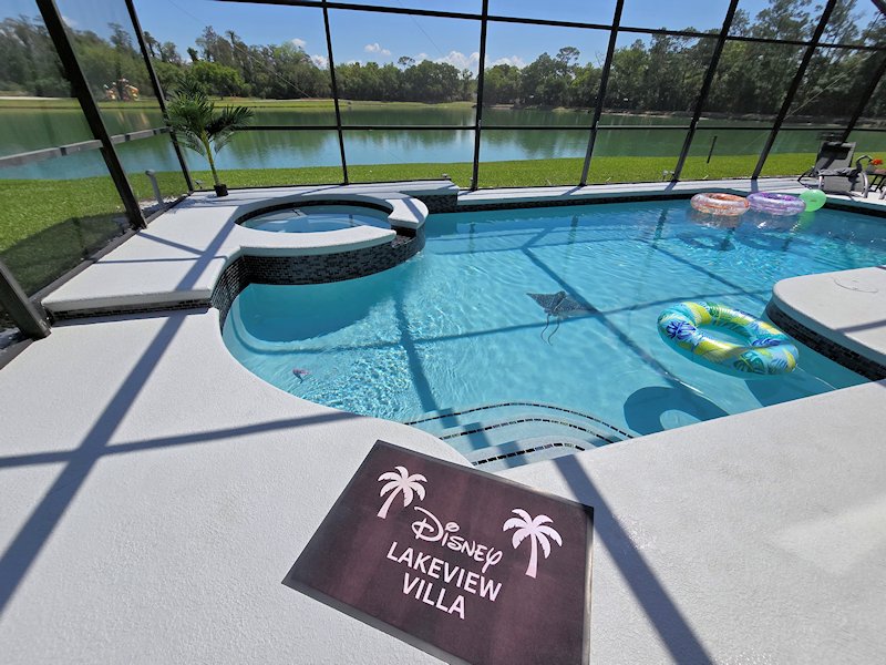 5 Bed Villa sleeps 10. Private Pool with Spa / Hot Tub. 